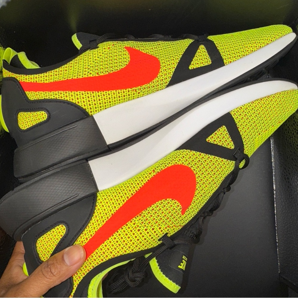 Size 13 - Nike Duel Racer Volt - 918228-700, Clean, No Box, Gently Worn, 8.5/10 - Picture 6 of 10